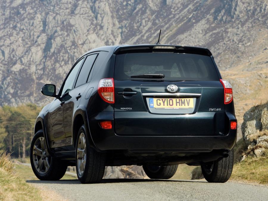  Toyota RAV4 2010 года  (UK) (фото 11 из 27)